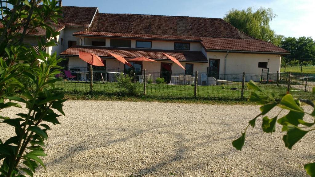 Pressins House | Hôtel - Gîte de Pressins