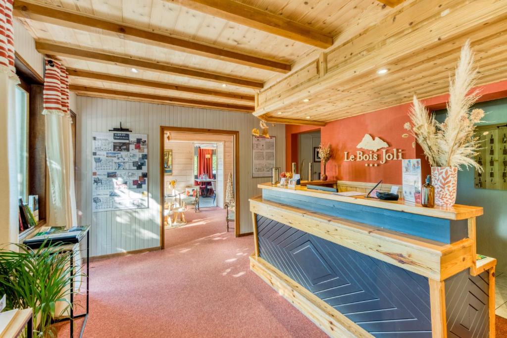 Saint-Paul-en-Chablais Hotel | Hôtel Restaurant Le Bois Joli et SPA