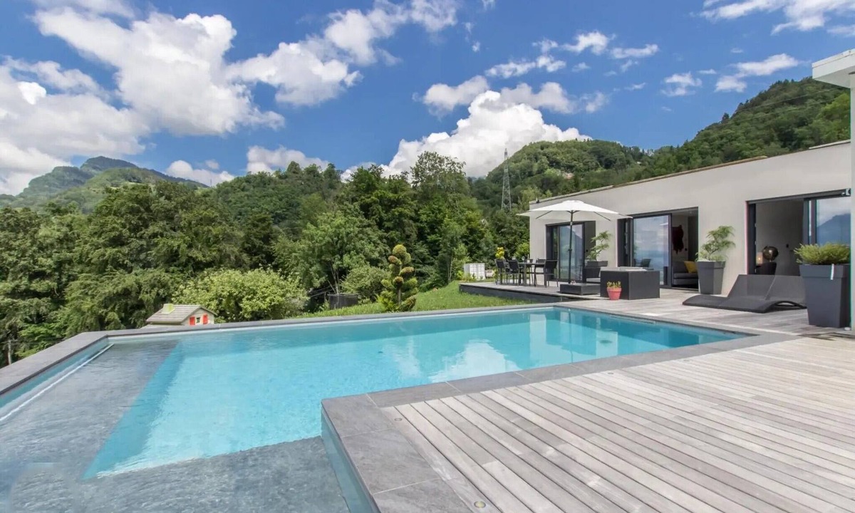 Chatillon-sur-Cluses House | Holiday Home "Les Terrasses Du Bois Charrière" with Mountain View, Private Terrace and Wi-Fi