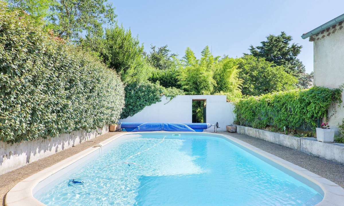 Aubenas House | Holiday Home 'Villa Manon – Charm and Pool'