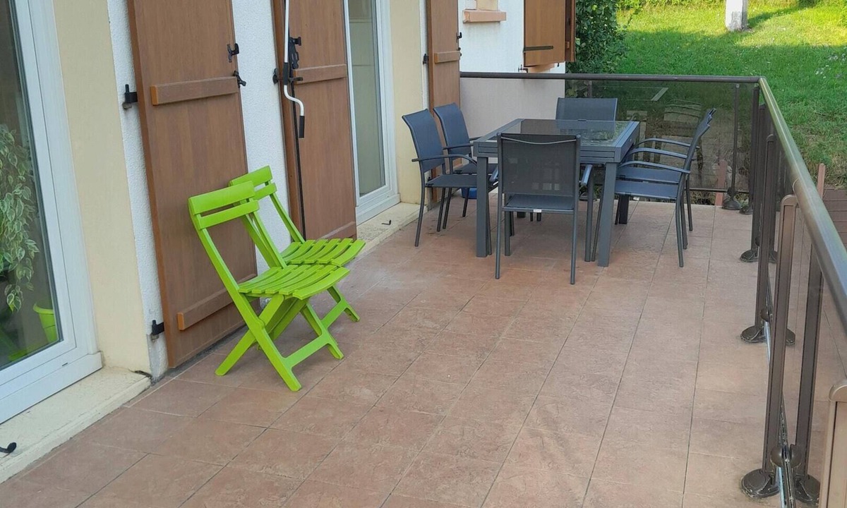 Tancua House | Homerez - House with garden and fireplace in Morbier