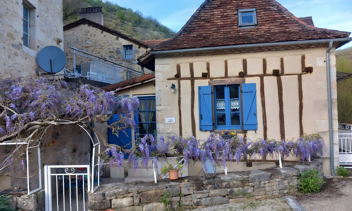 Corn House | House by the River Célé "L'Oustalou"