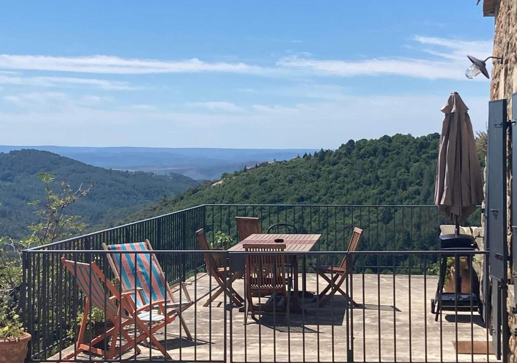Lentilleres House | Jolie maison avec vue, dans bâtisse cévenole