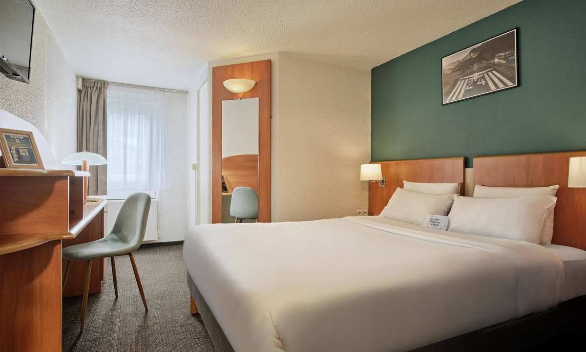 Les Ulis Hotel | Kyriad Les Ulis