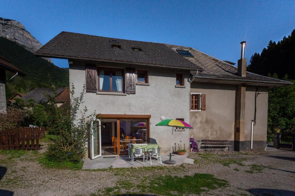 Saint-Pierre-d'Entremont Apartment | La source de St Meme