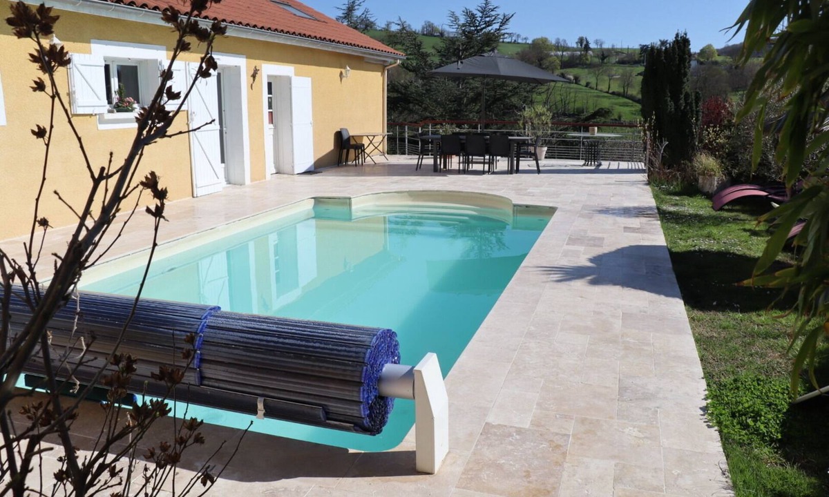 Saint-Galmier House | La Villa Coisy : Large 200m2 house with swimming pool