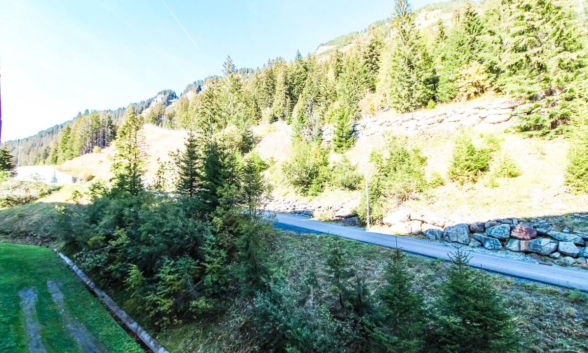 Flaine Apartment | Large 2-Bedroom Renovated Apartment, Centre of Flaine Foret