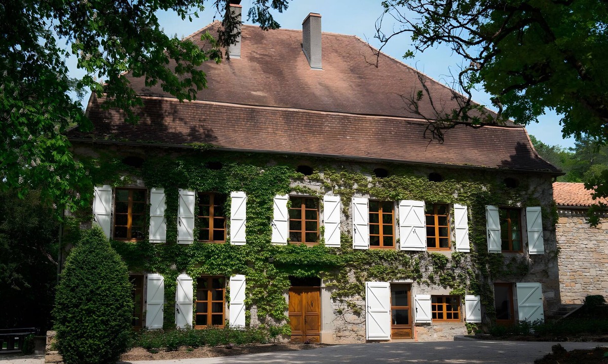 Calvignac House | Large Charming House La Rivière, Heated Pool, Sleeps 15