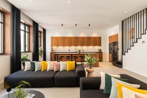 Voltaire - Saint Amour Apartment | Le Loft MOHOM - Bourse du Travail - 4 Bedrooms, 4 Bathrooms, 4 Parkings