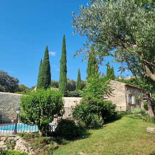 Montsegur-sur-Lauzon House | Le Mazet, gîte des Lucioles en Provence