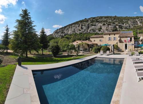 Beaumont-du-Ventoux House | Le Rissas, gite for 4 Lacets Ventoux