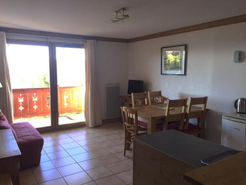 Prapoutel Apartment | les 7 laux immobilier chalet B