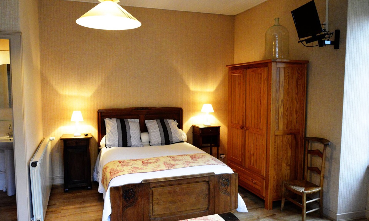 Chataigneraie Cantalienne Bed & Breakfast | Les gites du bourg