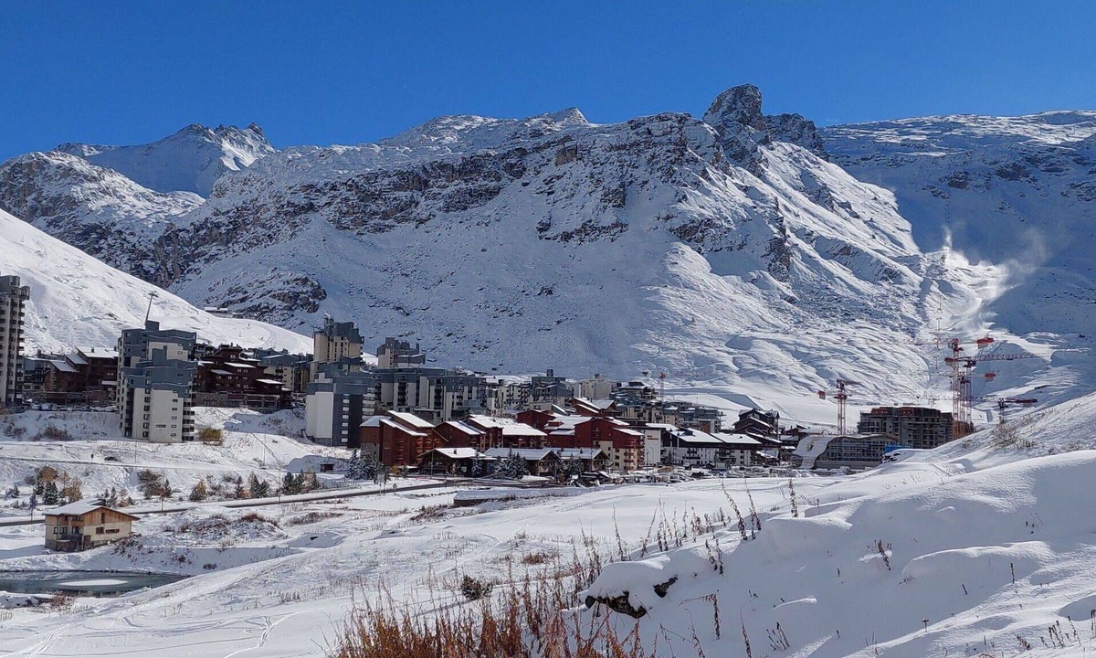 Tignes Apartment | Lovely apartment for 6 people with WIFI, TV, balcony and panoramic view