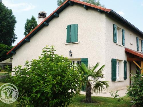 Renaison House | Maison spacieuse avec jardin et cheminée à Renaison - FR-1-496-110