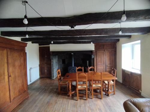 Chalvignac House | Maison typique avec 3 chambres pour 6 à 8 personnes