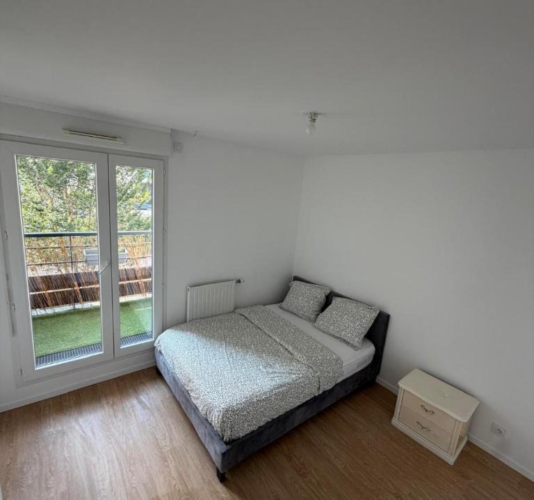 Plaisir Apartment | Modern 2BR Train, Versailles, Paris