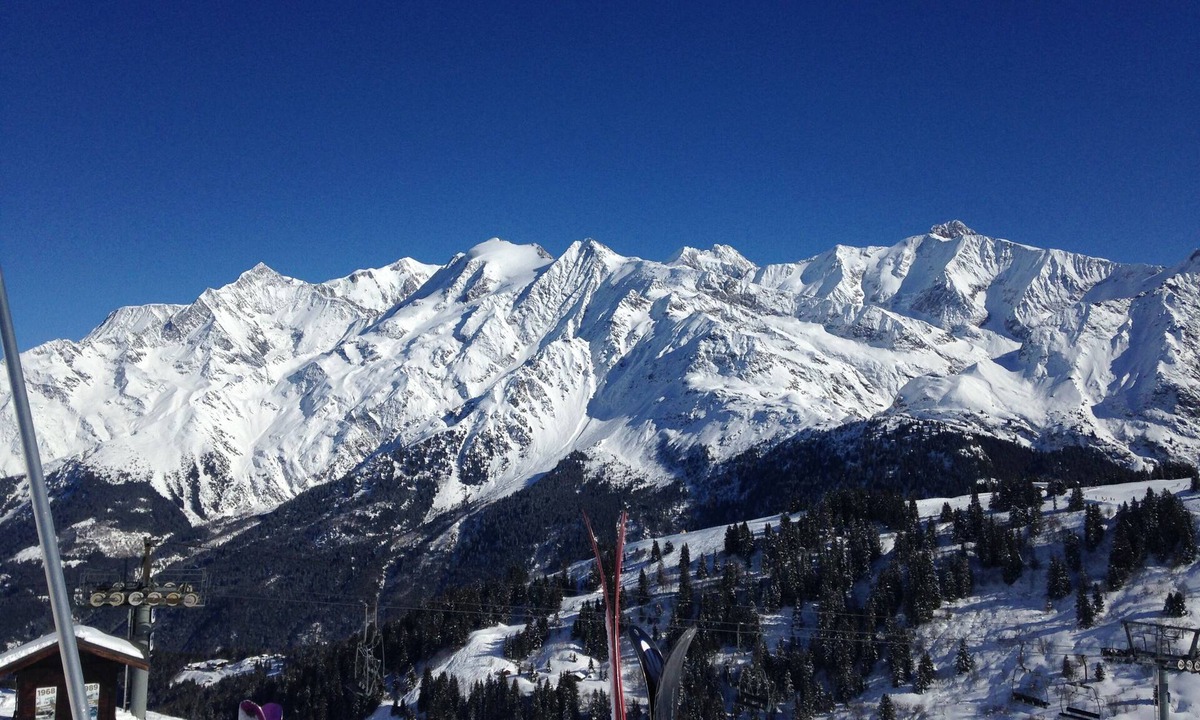 Les Contamines-Montjoie Apartment | Mont Blanc Les Contamines Bright and Spacious 100 m from the village center