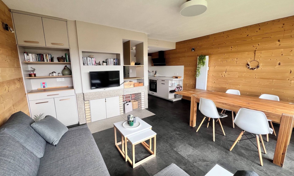 Les Rousses Apartment | Mountain apartment with a beautiful view on the village of Les Rousses