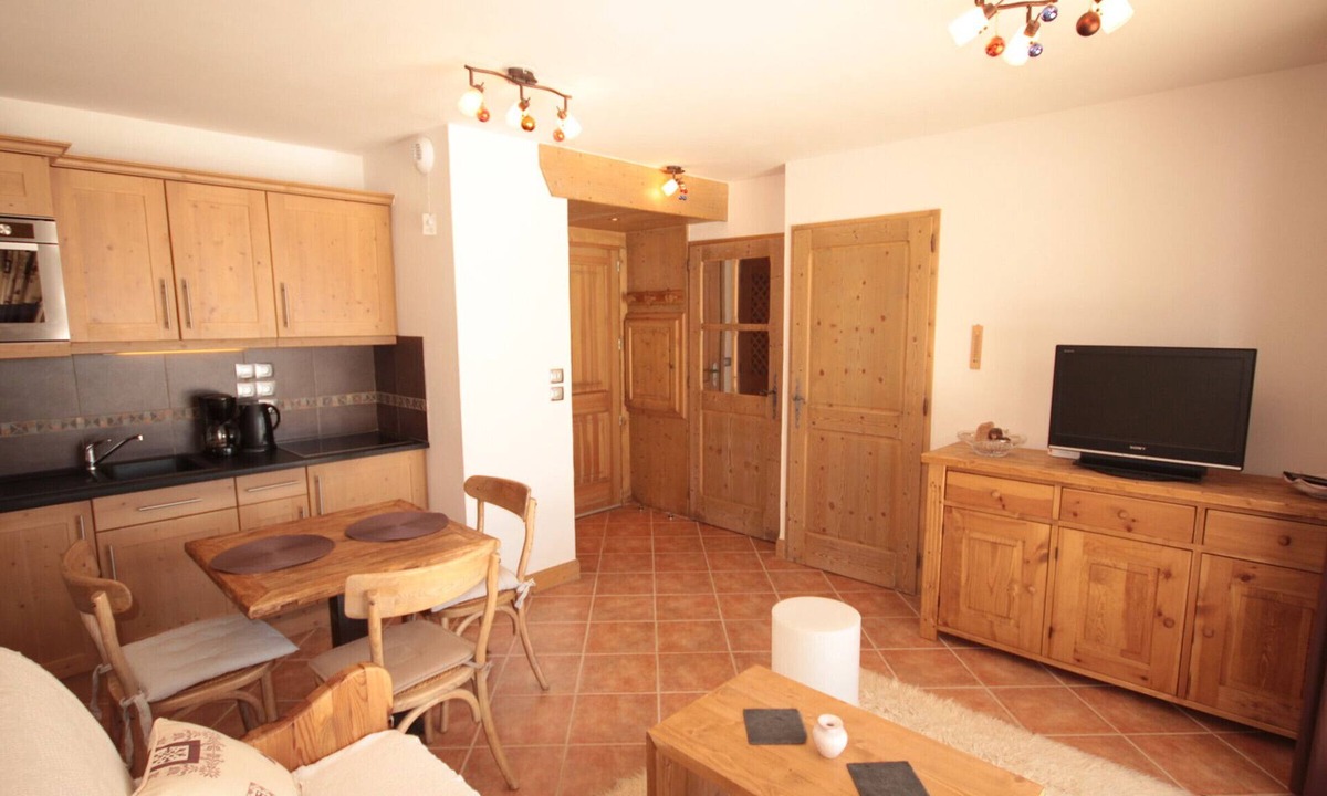 Bisanne 1500 Apartment | New 2-room apartment with parking and pool access
