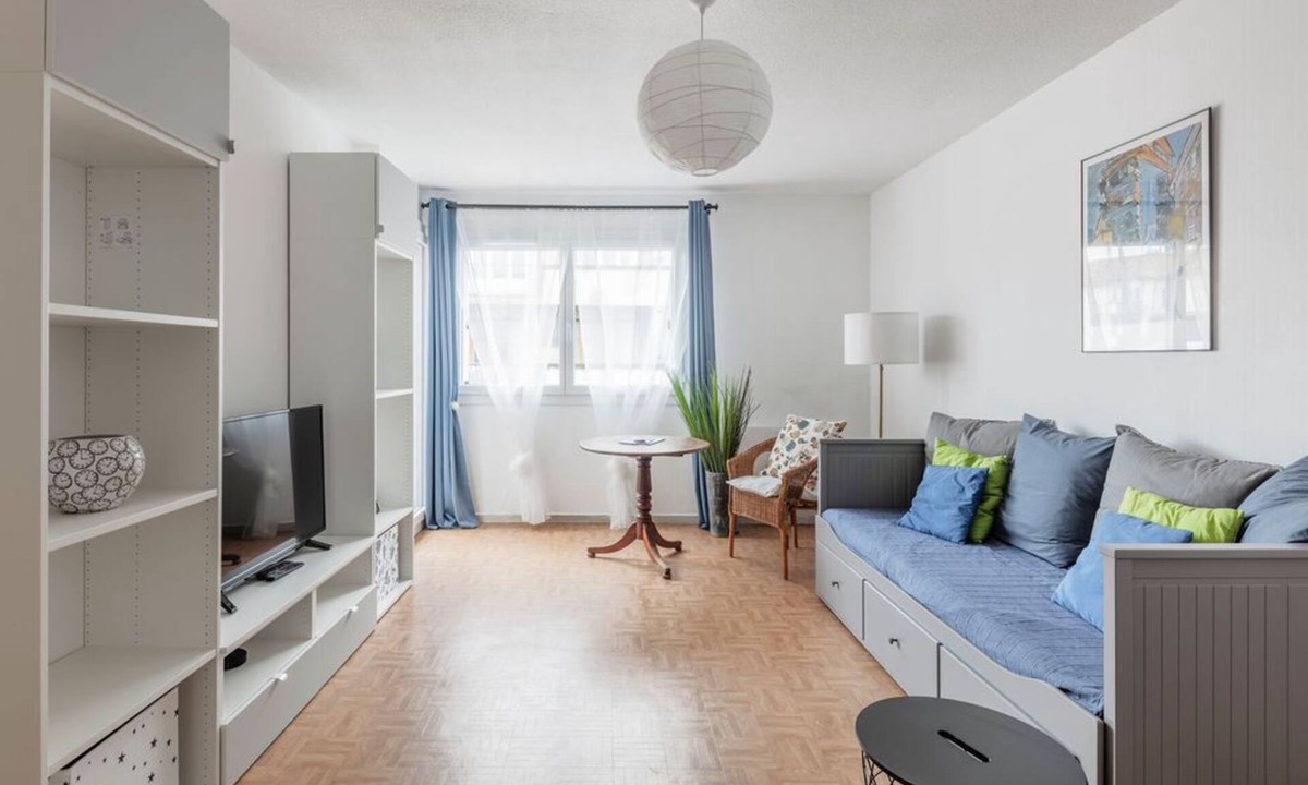 Quartier Chorier-Berriat Apartment | Nicolas III: 2 bedrooms, parking, balcony, comfortable and quiet