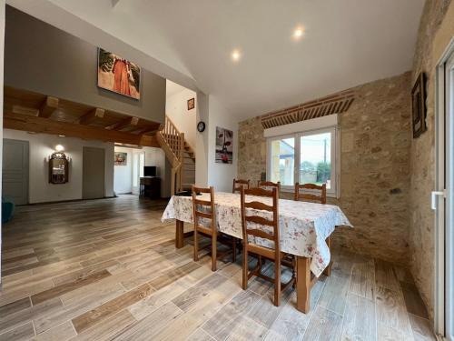 Saint-Christophe-de-Double House | Parenthèse enchantée entre vignes et nature