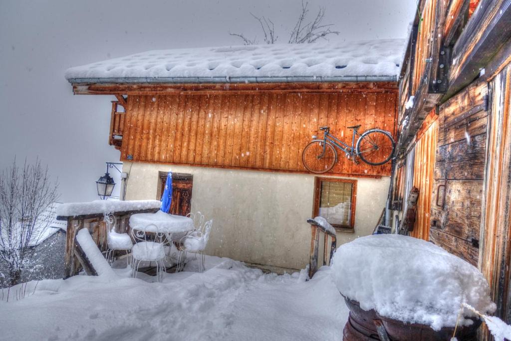 Huez-en-Oisans Apartment | Petite maison proche télécabine Alpe d'huez