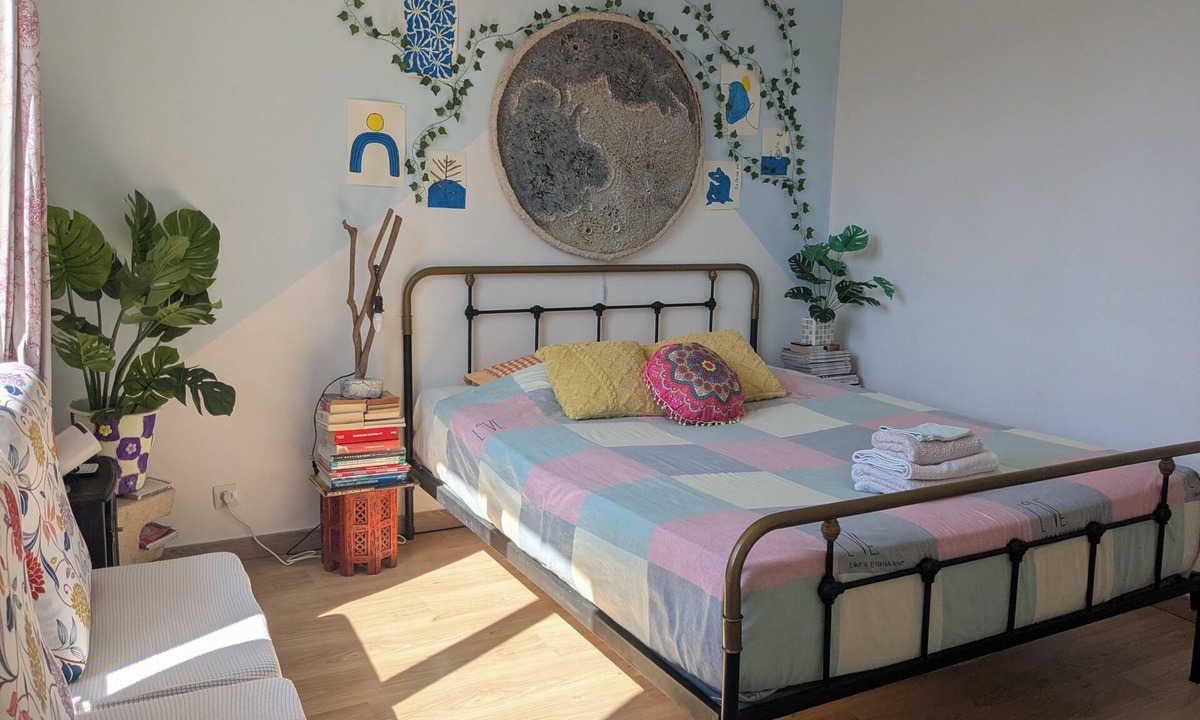 Savigny-sur-Orge Apartment | Quiet independent room with private bathroom/WC, garden access, near Paris Orly