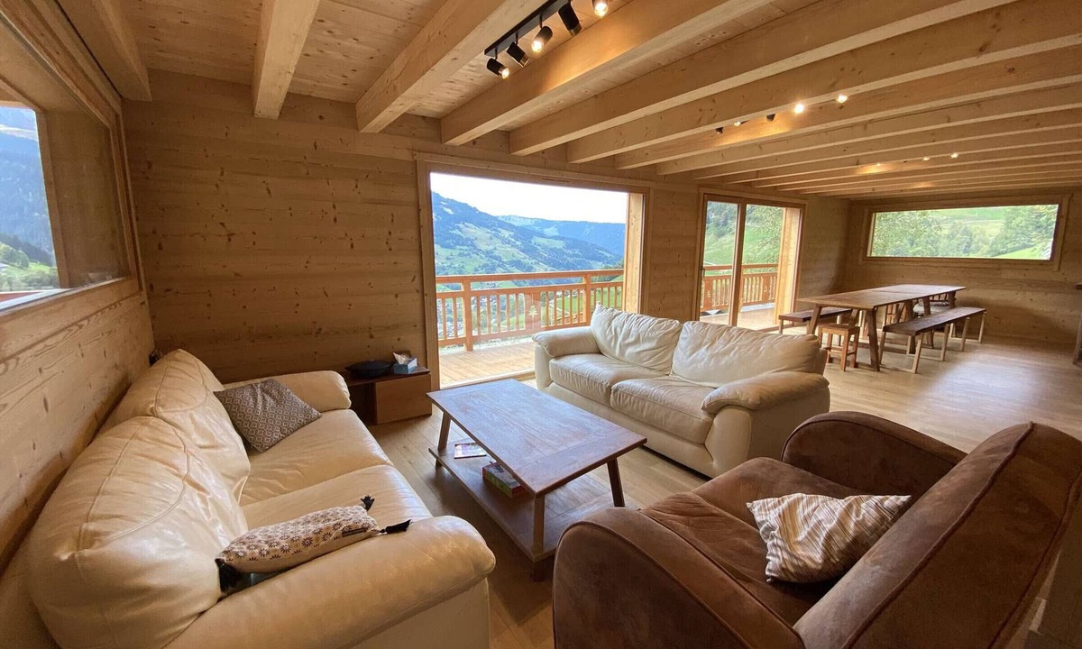 Areches Ski Chalet | Recent chalet for 15 people with wifi and parking in Arêches-Beaufort