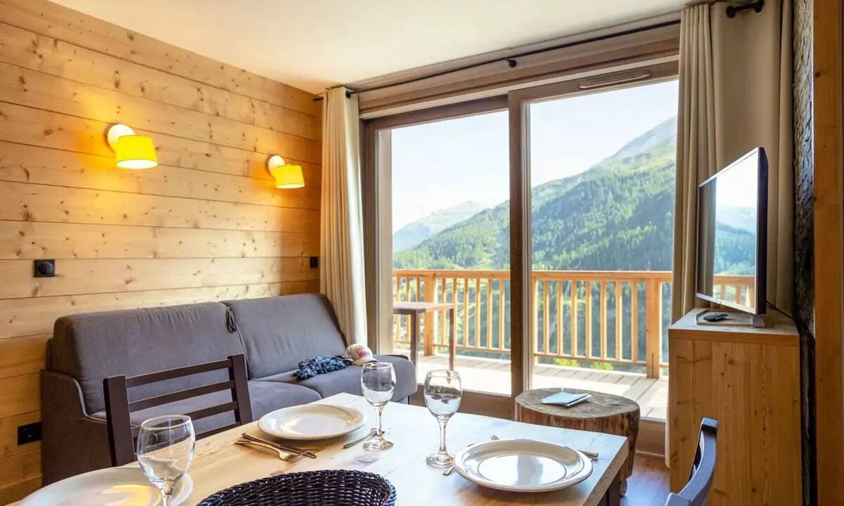 Les Boisses Apartment | Residence Club MMV L'Altaviva* - 3 rooms 6 people Family