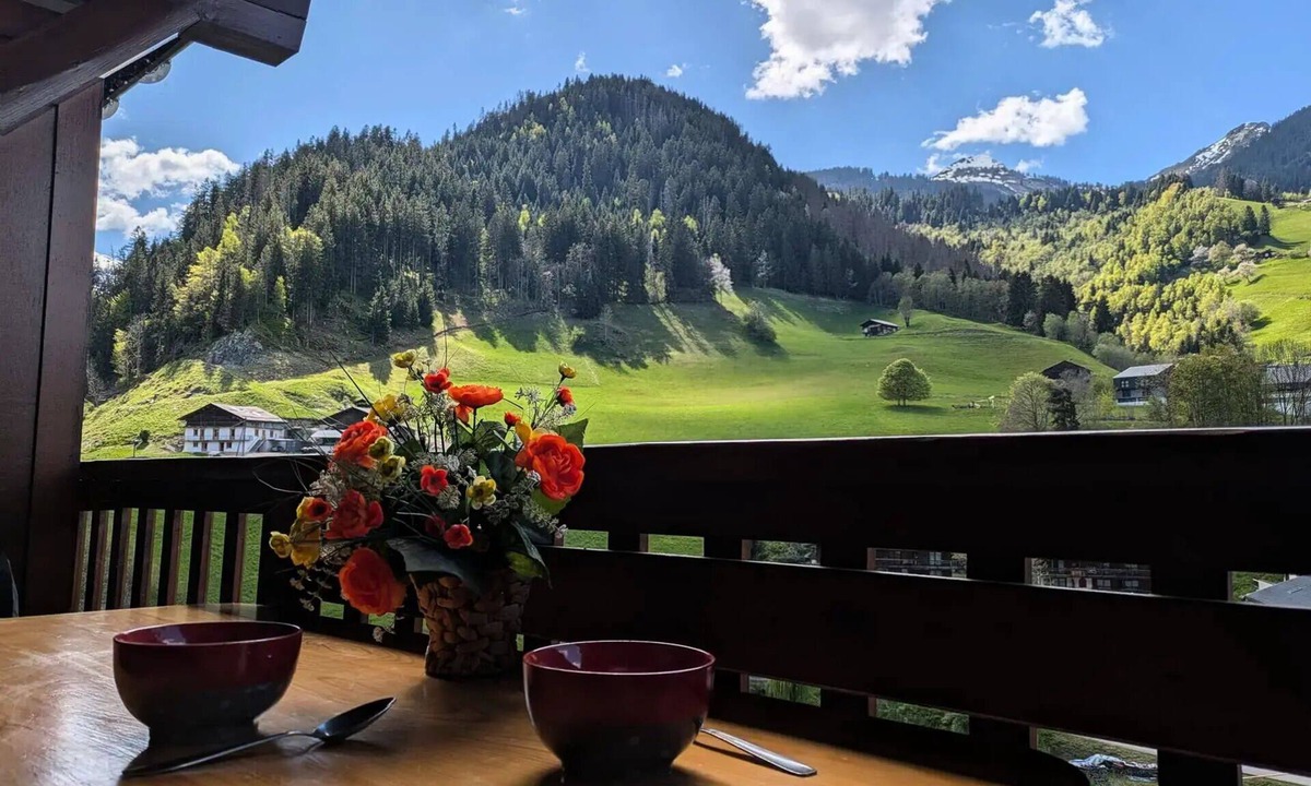 Areches Apartment | Residence Val Blanc 2 - Apartment * 6 pers. 40m2 (Law Carrez) - Village centre near ski lifts