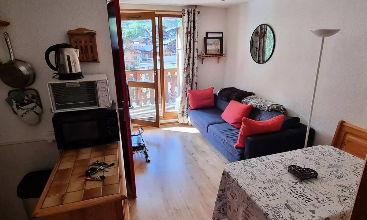 Areches Apartment | Residence Val Blanc 2 - Apartment 4 people center village near the slopes, classified 2 stars for 3 people
