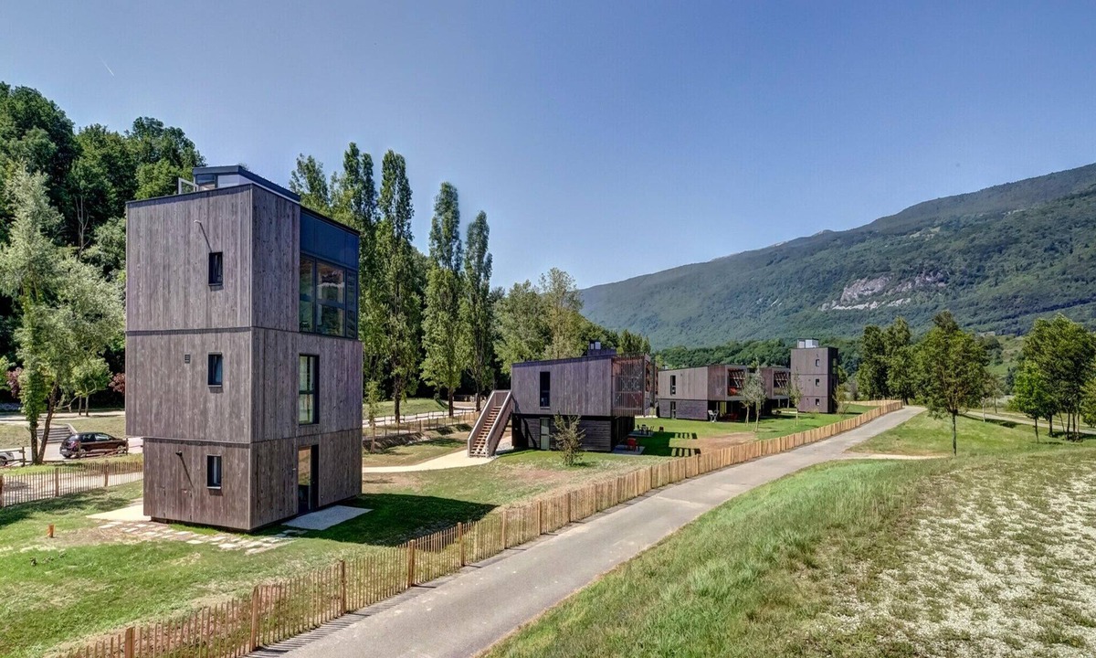 Motz Apartment | Savoie Family Retreat for 6