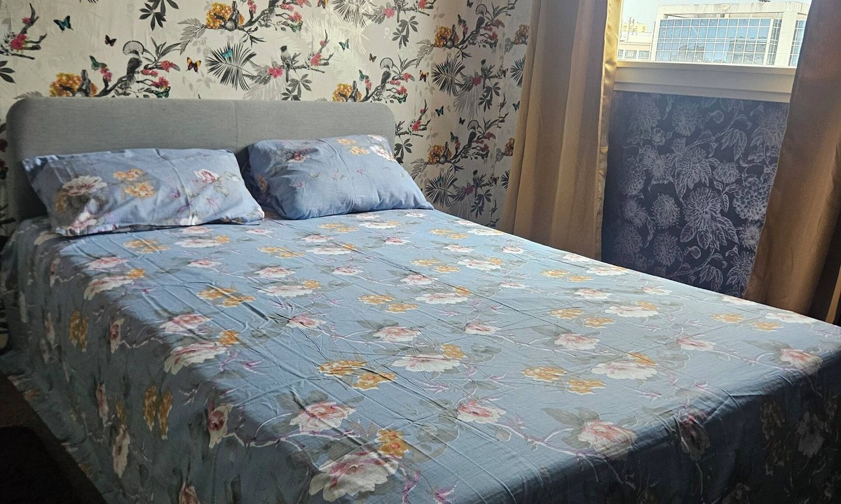 Center Bed & Breakfast | Shared room in evry city center. Near train station and university