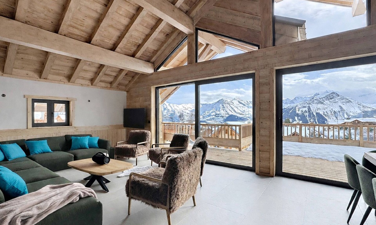 La Toussuire Ski Chalet | Ski-in ski-out chalet, panoramic view - 14 guests