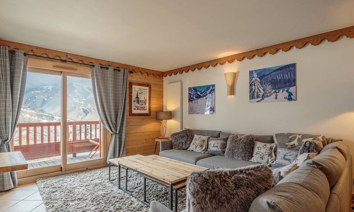 Saint-Martin-de-Belleville Apartment | Spacious 8-person apartment with balcony, access to pool, sauna, hammam and gym