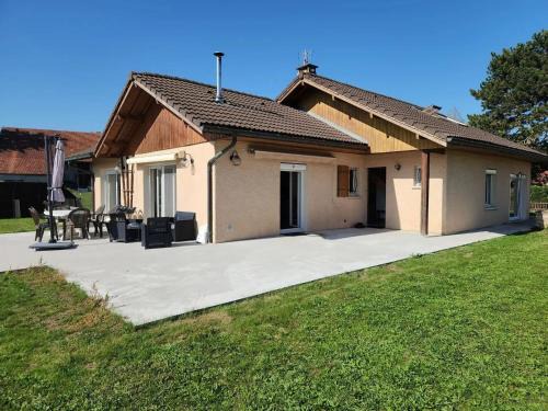 Arenthon House | Spacieuse maison de vacances avec piscine à Arenthon