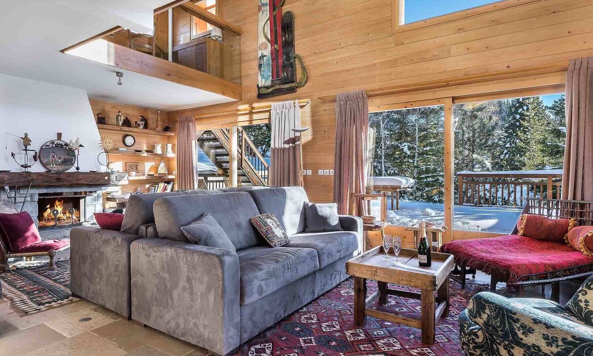 Meribel Ski Chalet | Spacious chalet near slopes with south terrace