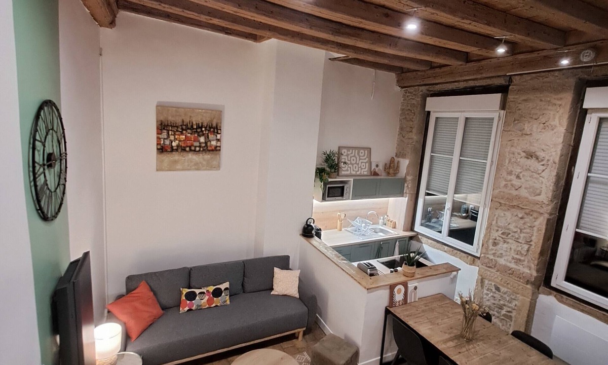 Grande Cote - Annonciade Apartment | Spacious studio, completely renovated, right in the city center.