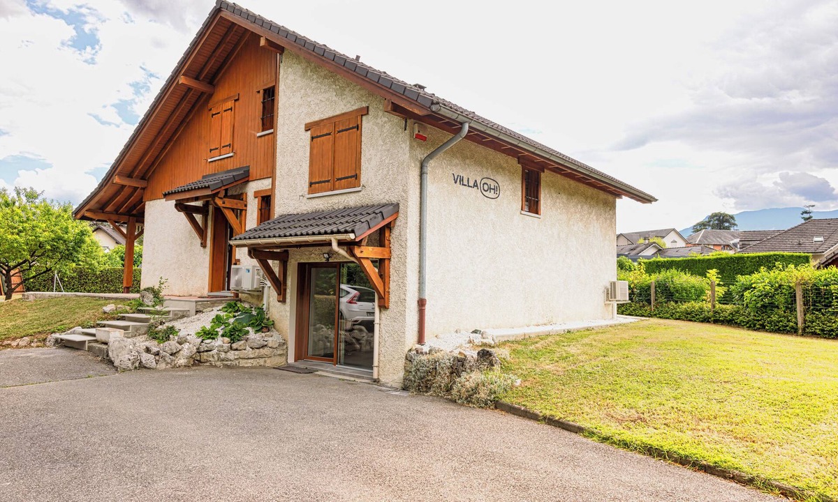Challes-les-Eaux House | Spacious villa with garden and parking in a quiet location near Chambéry