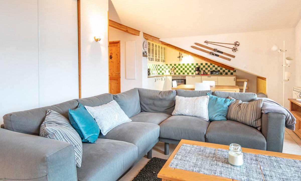 Les Esserts Apartment | Splendid apartment, 3 bedrooms, sleeps 6, balcony with mountain views