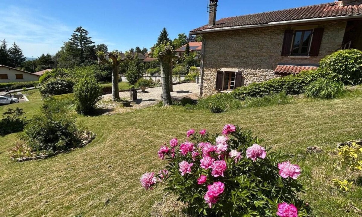 Amberieu-en-Bugey House | Stone house on the heights of Ambérieu. View of the Bugey mountains