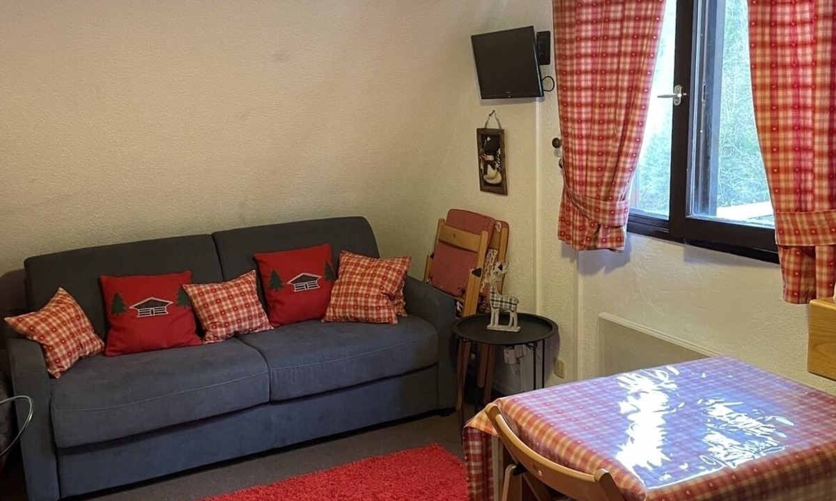 La Ferriere Apartment | Studio 4 people Le Pleynet/Les 7 Laux at the foot of the slopes (120kms of slopes)