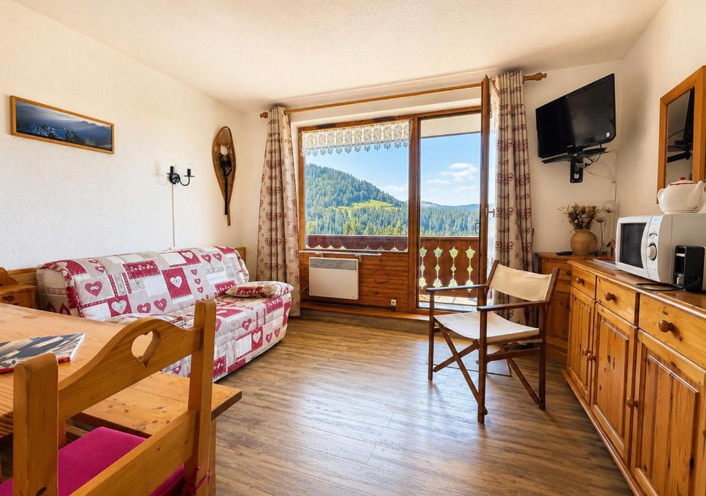 Notre-Dame-de-Bellecombe Apartment | Studio cabine ensoleillé avec balcon à 1450m - FR-1-505-19