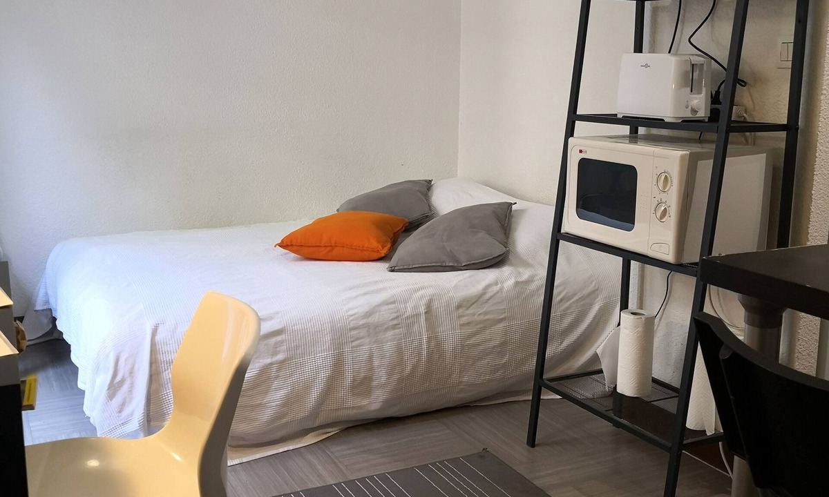 Secteur 2 Apartment | Studio English courtyard 1 TVA Grenoble city center