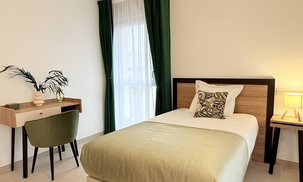 Aubenas Apartment | Studio-Ensuite with Shower