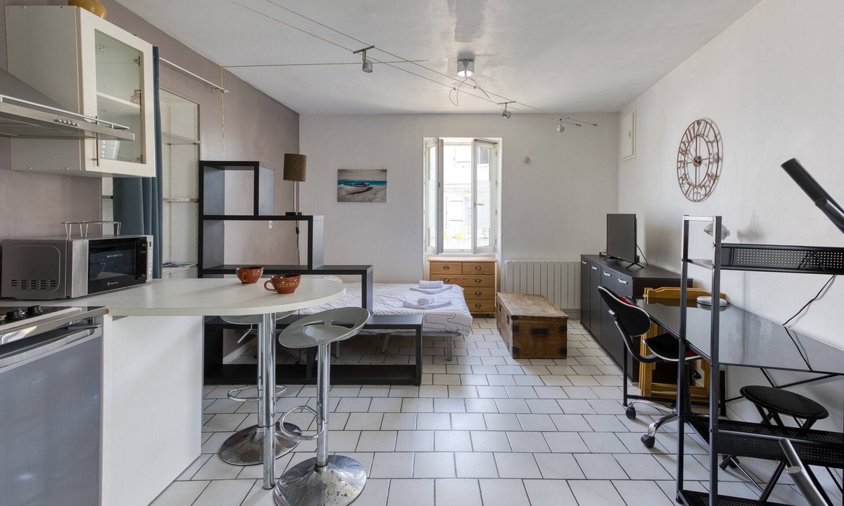 Bourcefranc-le-Chapus Apartment | Studio in Bourcefranc-le-Chapus