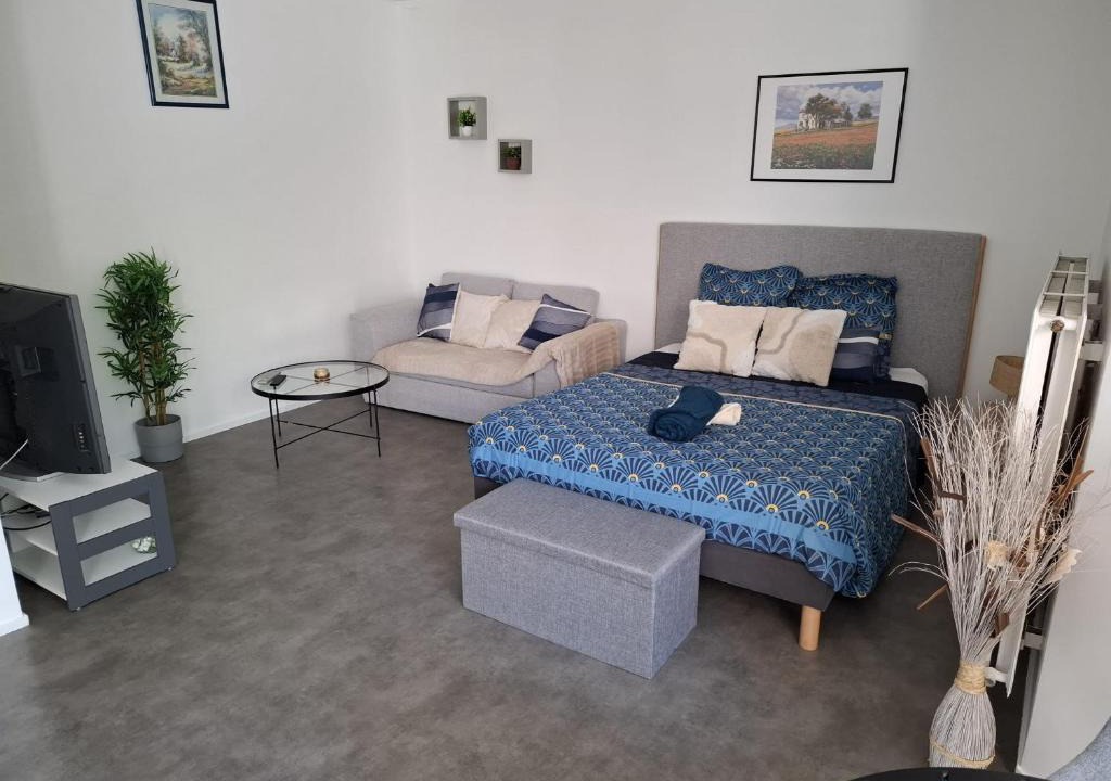 Courcouronnes Apartment | Studio moderne 33m2 Design cosy Wi Fi gratuit