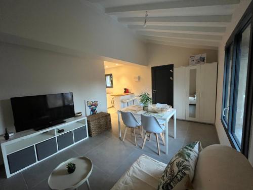 Saint-Ismier Apartment | Studio neuf au calme proche Grenoble