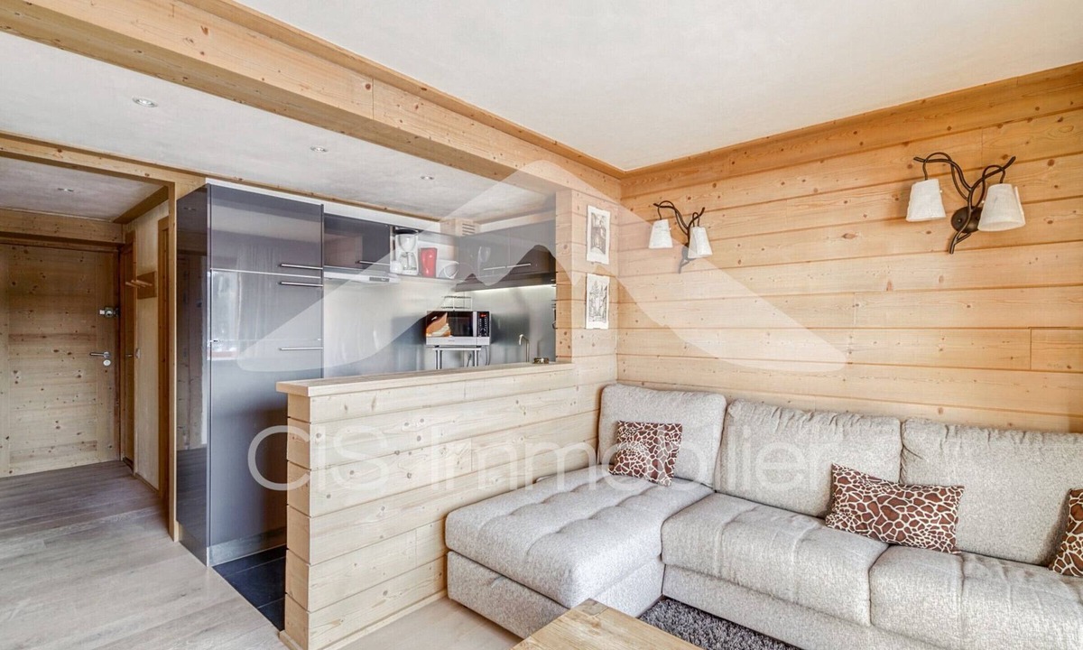 Meribel Apartment | Sunny apartment for 6, ski-in/ski-out in Méribel